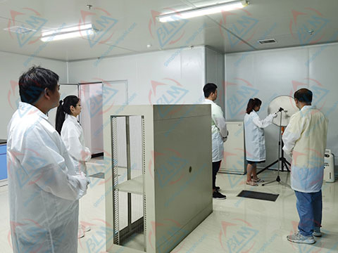 电离辐射亚洲香蕉在线观看图片
